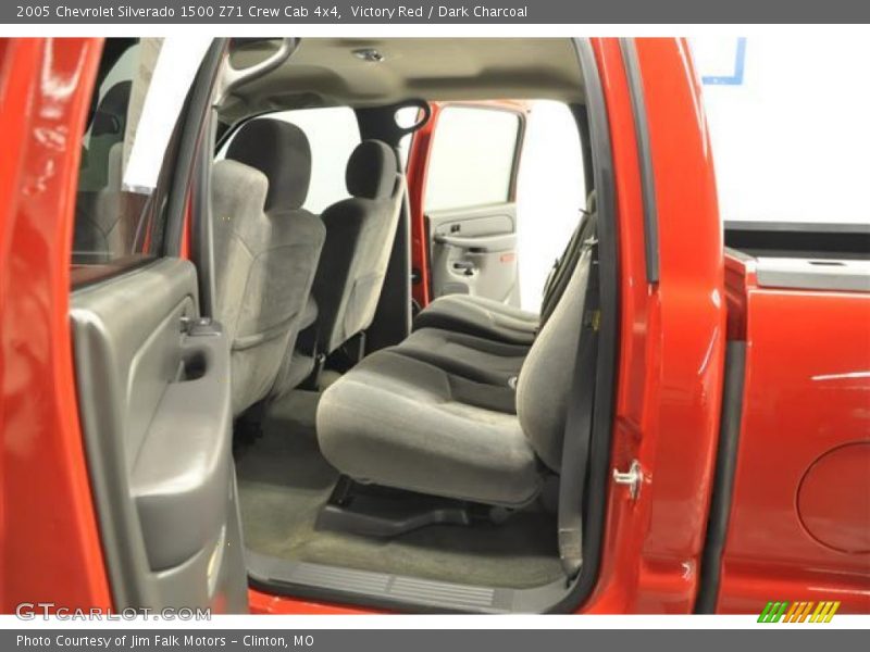 Victory Red / Dark Charcoal 2005 Chevrolet Silverado 1500 Z71 Crew Cab 4x4