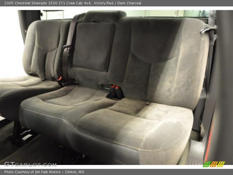 Victory Red / Dark Charcoal 2005 Chevrolet Silverado 1500 Z71 Crew Cab 4x4