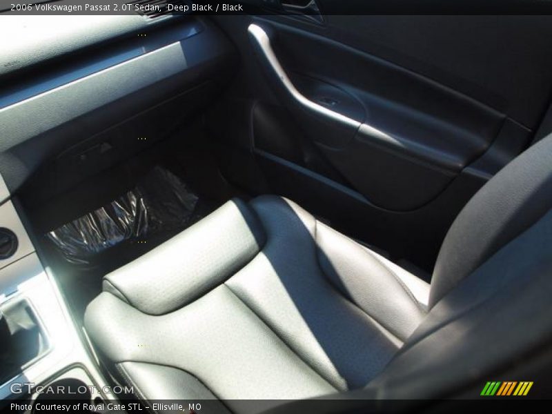 Deep Black / Black 2006 Volkswagen Passat 2.0T Sedan