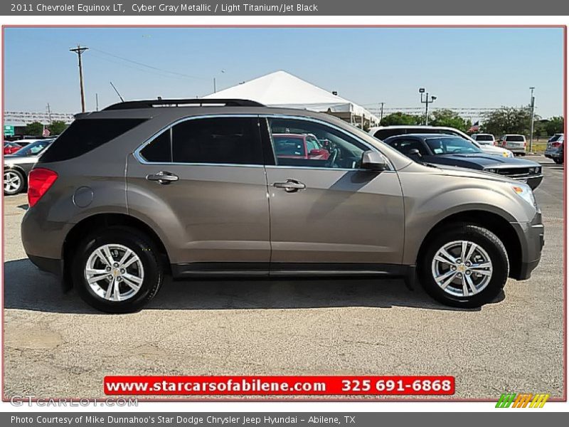 Cyber Gray Metallic / Light Titanium/Jet Black 2011 Chevrolet Equinox LT