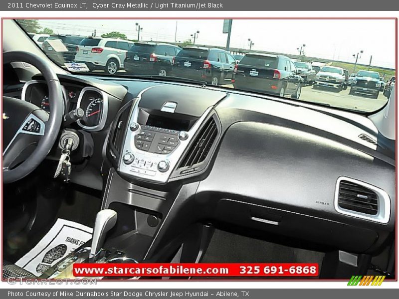 Cyber Gray Metallic / Light Titanium/Jet Black 2011 Chevrolet Equinox LT
