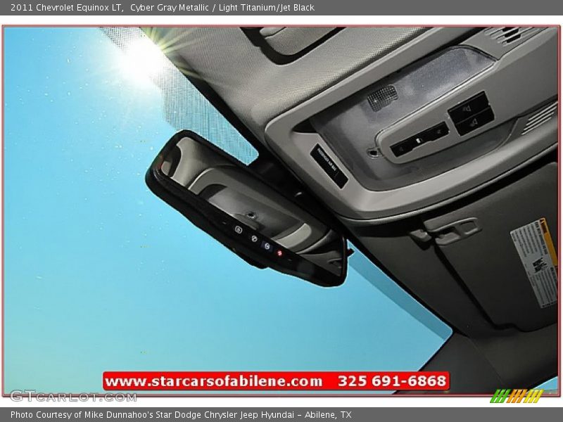 Cyber Gray Metallic / Light Titanium/Jet Black 2011 Chevrolet Equinox LT