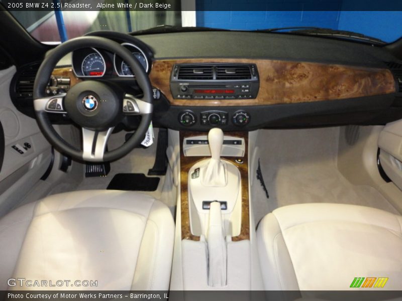 Alpine White / Dark Beige 2005 BMW Z4 2.5i Roadster