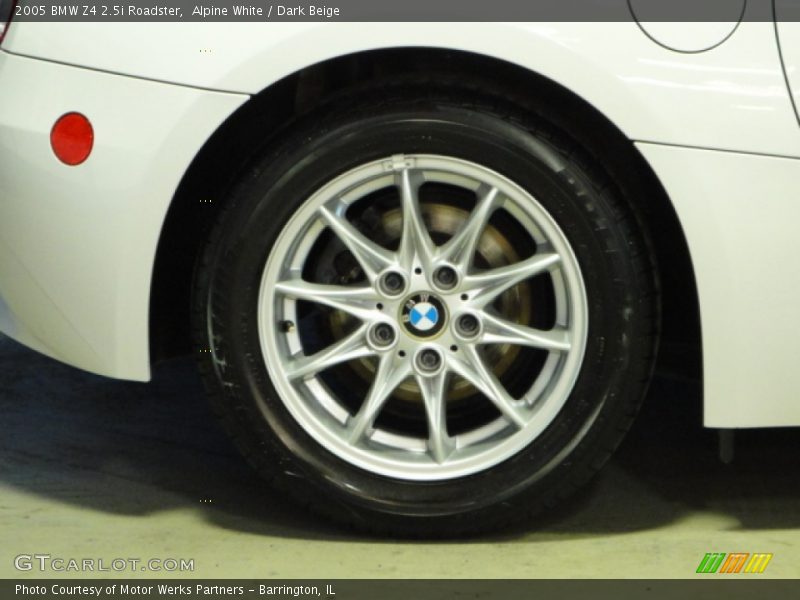 Alpine White / Dark Beige 2005 BMW Z4 2.5i Roadster