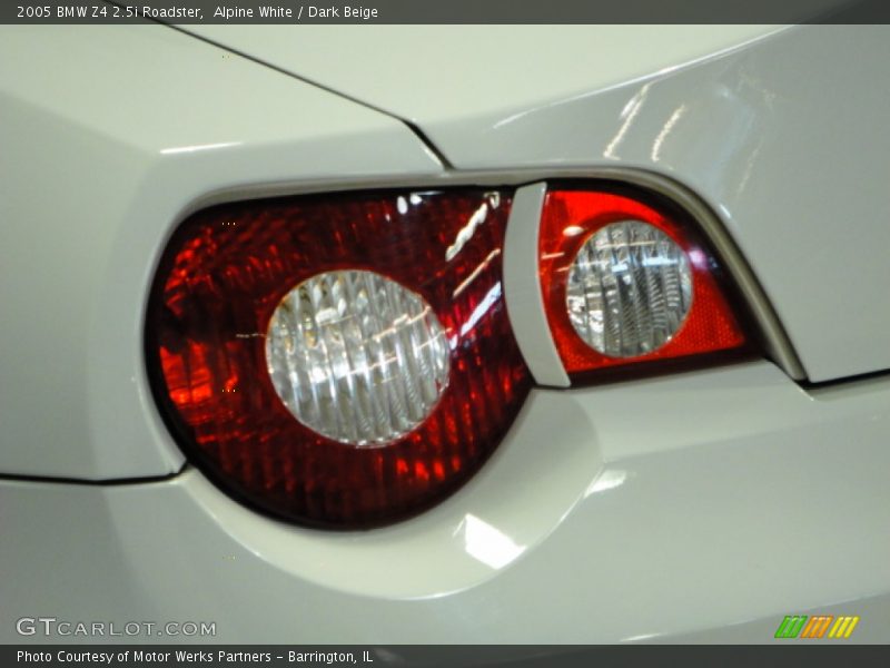 Alpine White / Dark Beige 2005 BMW Z4 2.5i Roadster