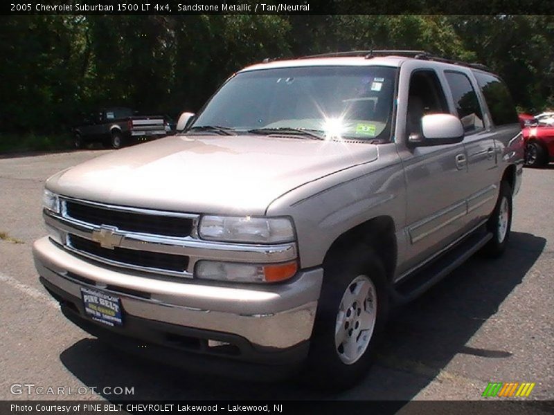 Sandstone Metallic / Tan/Neutral 2005 Chevrolet Suburban 1500 LT 4x4