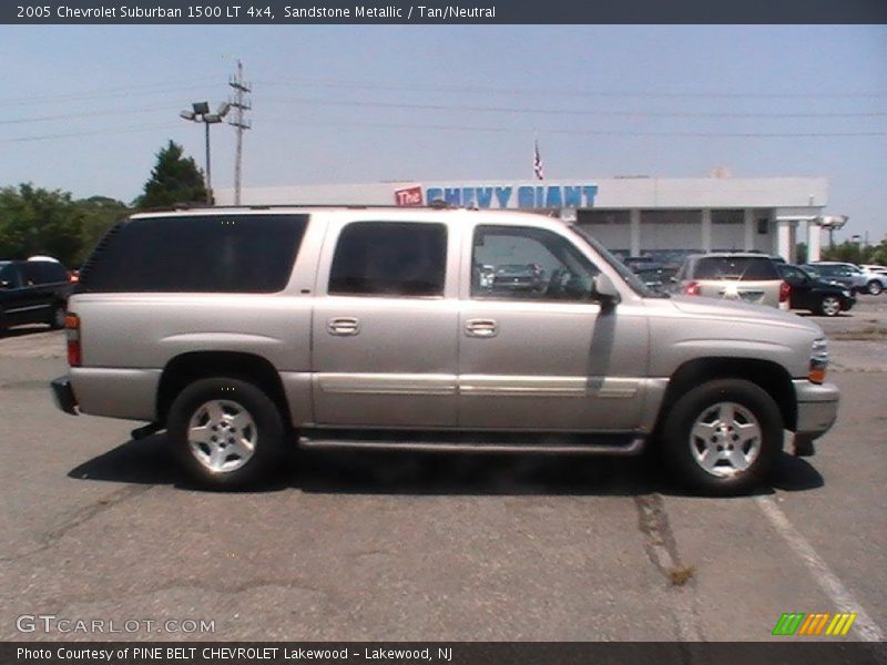 Sandstone Metallic / Tan/Neutral 2005 Chevrolet Suburban 1500 LT 4x4
