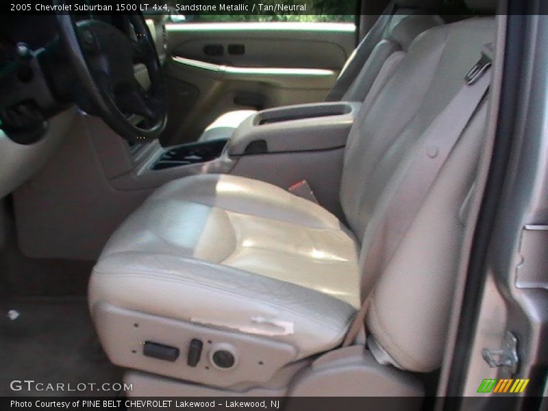 Sandstone Metallic / Tan/Neutral 2005 Chevrolet Suburban 1500 LT 4x4
