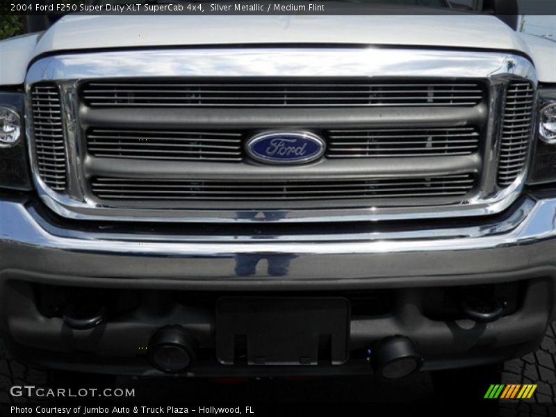 Silver Metallic / Medium Flint 2004 Ford F250 Super Duty XLT SuperCab 4x4