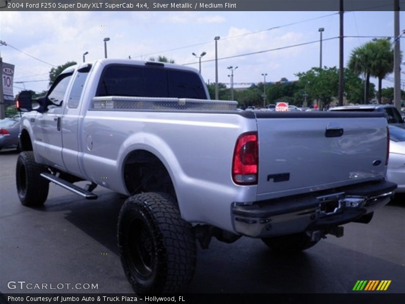 Silver Metallic / Medium Flint 2004 Ford F250 Super Duty XLT SuperCab 4x4