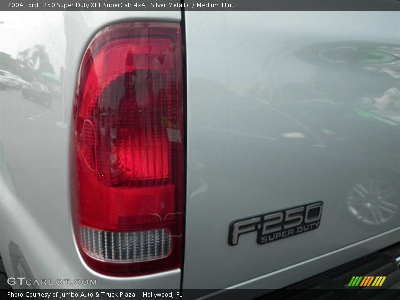 Silver Metallic / Medium Flint 2004 Ford F250 Super Duty XLT SuperCab 4x4