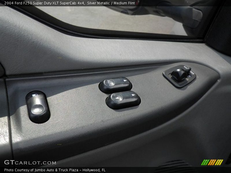 Silver Metallic / Medium Flint 2004 Ford F250 Super Duty XLT SuperCab 4x4