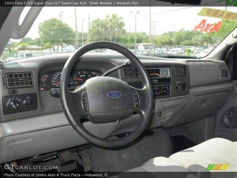 Silver Metallic / Medium Flint 2004 Ford F250 Super Duty XLT SuperCab 4x4