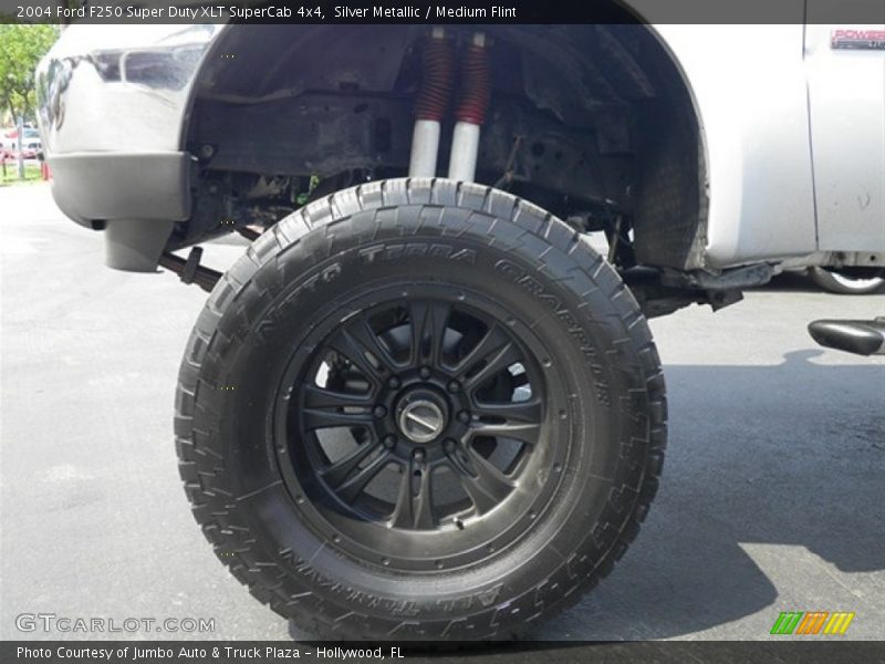 Silver Metallic / Medium Flint 2004 Ford F250 Super Duty XLT SuperCab 4x4