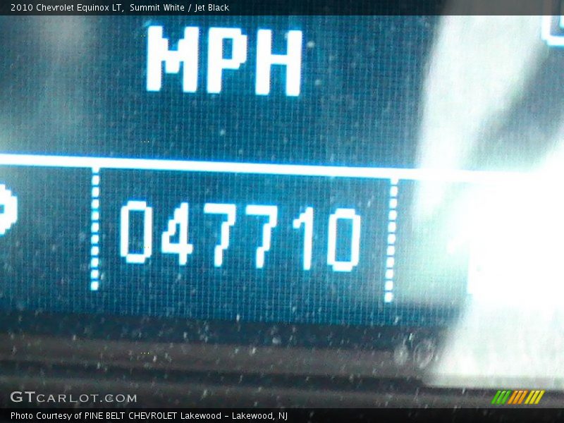 Summit White / Jet Black 2010 Chevrolet Equinox LT