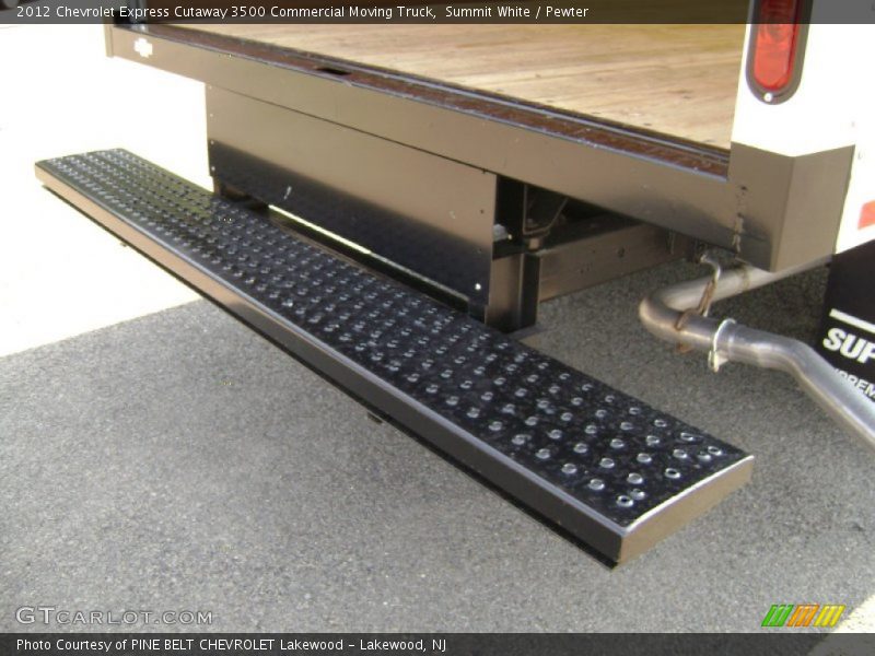 Summit White / Pewter 2012 Chevrolet Express Cutaway 3500 Commercial Moving Truck