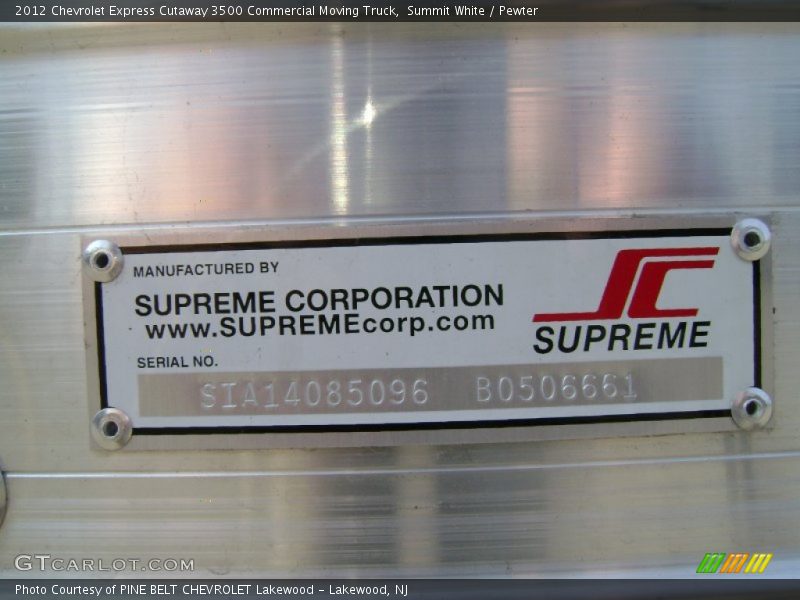 Summit White / Pewter 2012 Chevrolet Express Cutaway 3500 Commercial Moving Truck