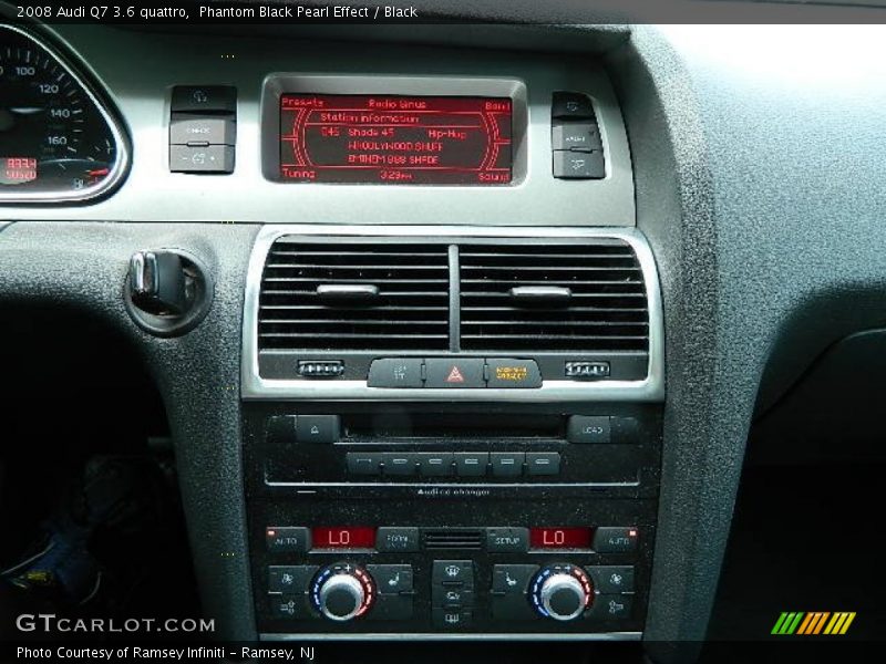 Phantom Black Pearl Effect / Black 2008 Audi Q7 3.6 quattro