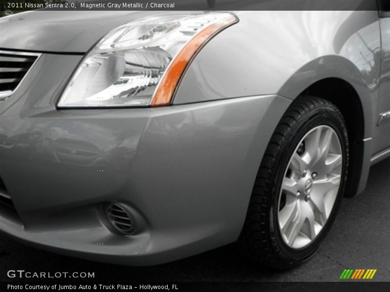 Magnetic Gray Metallic / Charcoal 2011 Nissan Sentra 2.0