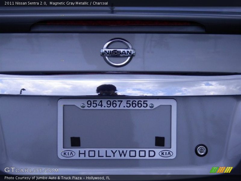 Magnetic Gray Metallic / Charcoal 2011 Nissan Sentra 2.0