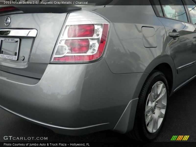 Magnetic Gray Metallic / Charcoal 2011 Nissan Sentra 2.0