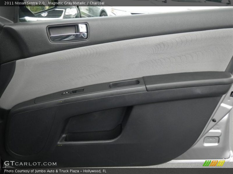 Magnetic Gray Metallic / Charcoal 2011 Nissan Sentra 2.0