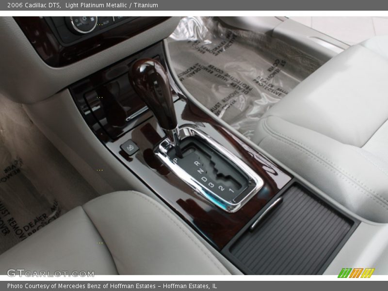 Light Platinum Metallic / Titanium 2006 Cadillac DTS