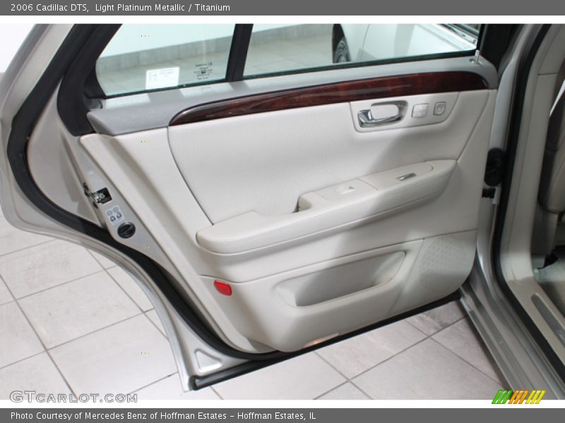 Light Platinum Metallic / Titanium 2006 Cadillac DTS