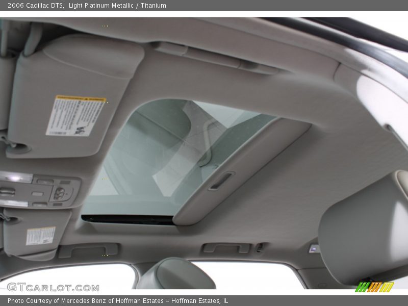 Light Platinum Metallic / Titanium 2006 Cadillac DTS