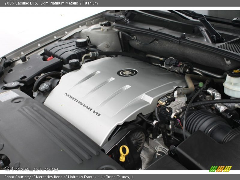 Light Platinum Metallic / Titanium 2006 Cadillac DTS