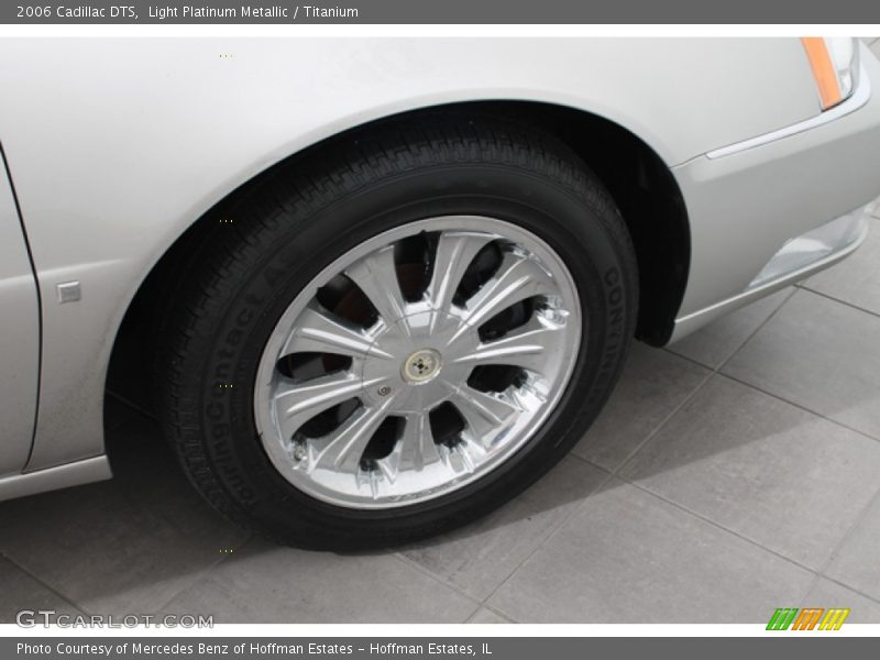 Light Platinum Metallic / Titanium 2006 Cadillac DTS