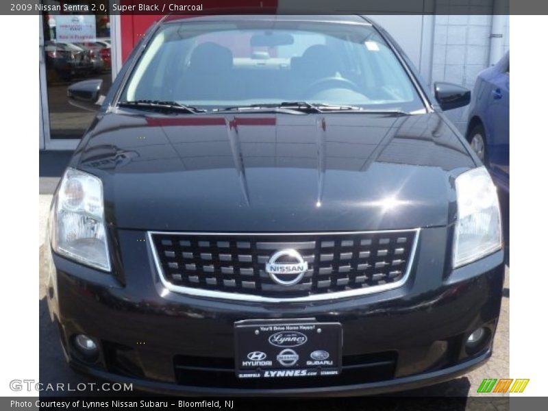 Super Black / Charcoal 2009 Nissan Sentra 2.0