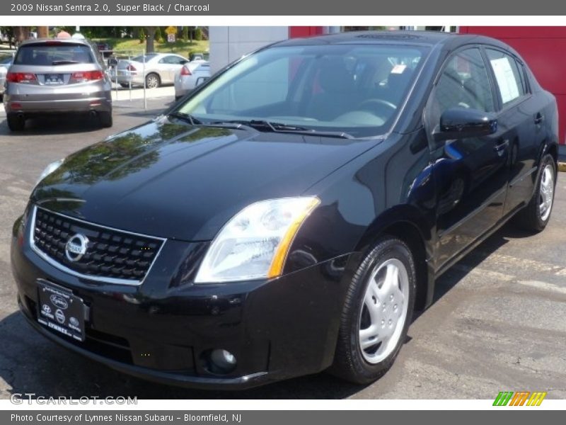 Super Black / Charcoal 2009 Nissan Sentra 2.0