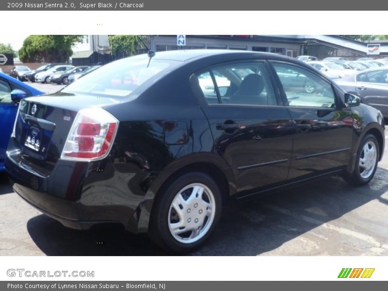 Super Black / Charcoal 2009 Nissan Sentra 2.0