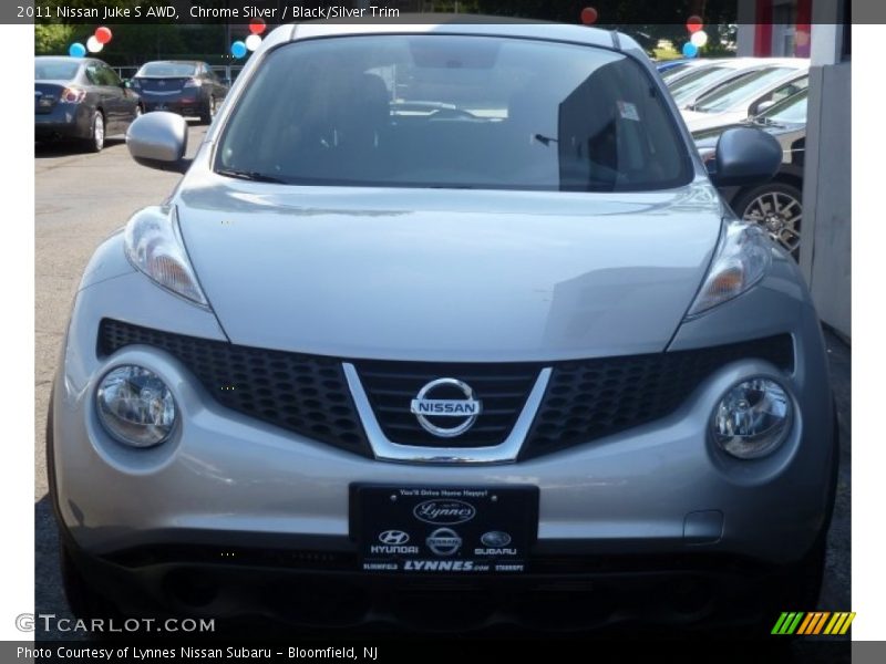 Chrome Silver / Black/Silver Trim 2011 Nissan Juke S AWD