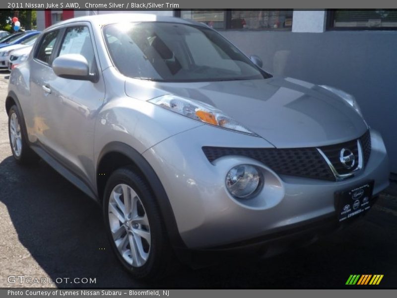 Chrome Silver / Black/Silver Trim 2011 Nissan Juke S AWD