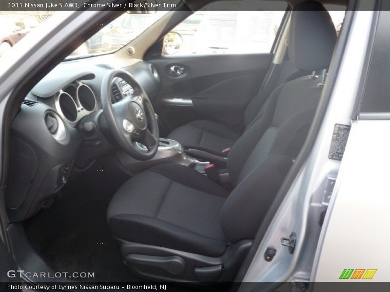 Chrome Silver / Black/Silver Trim 2011 Nissan Juke S AWD
