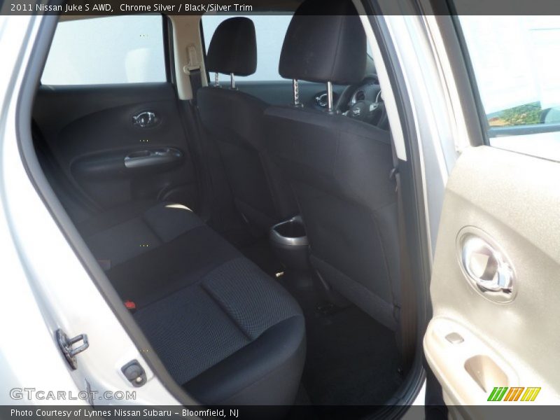 Chrome Silver / Black/Silver Trim 2011 Nissan Juke S AWD