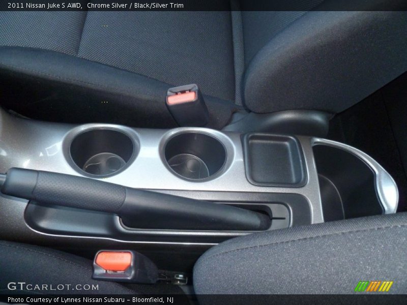 Chrome Silver / Black/Silver Trim 2011 Nissan Juke S AWD