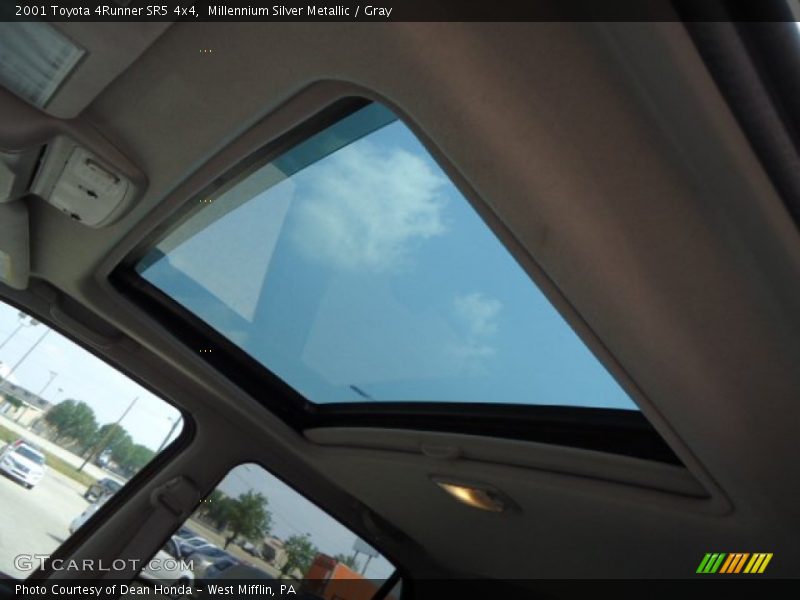 Millennium Silver Metallic / Gray 2001 Toyota 4Runner SR5 4x4