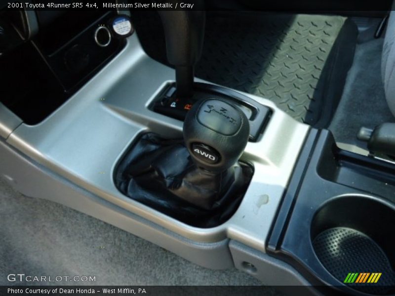 Millennium Silver Metallic / Gray 2001 Toyota 4Runner SR5 4x4