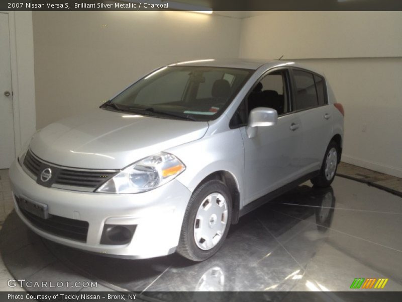 Brilliant Silver Metallic / Charcoal 2007 Nissan Versa S