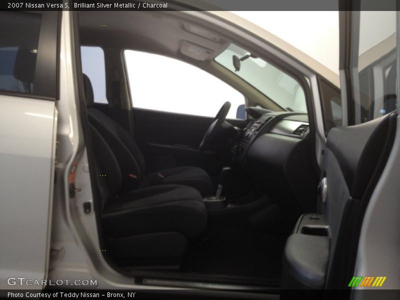 Brilliant Silver Metallic / Charcoal 2007 Nissan Versa S