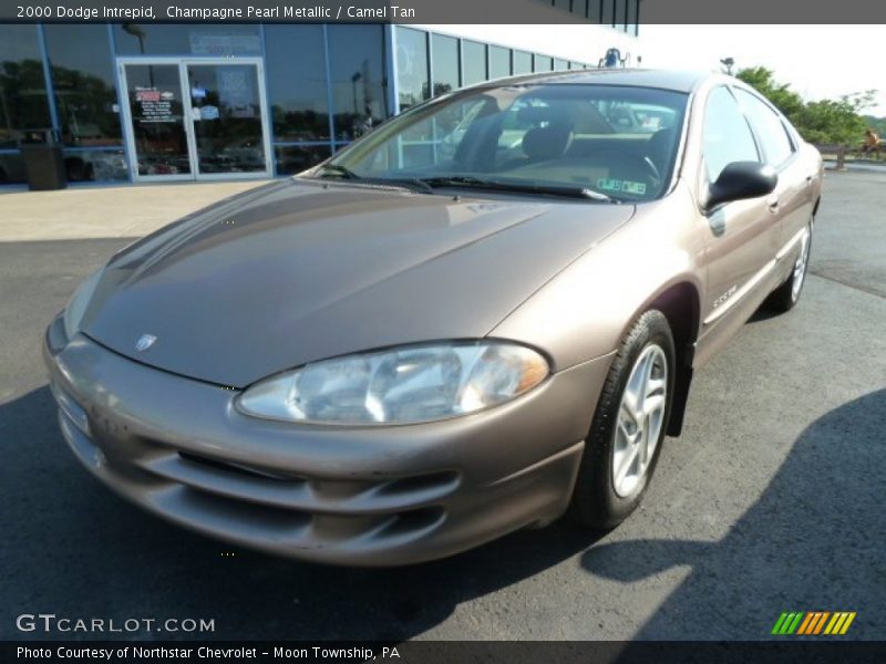 Champagne Pearl Metallic / Camel Tan 2000 Dodge Intrepid