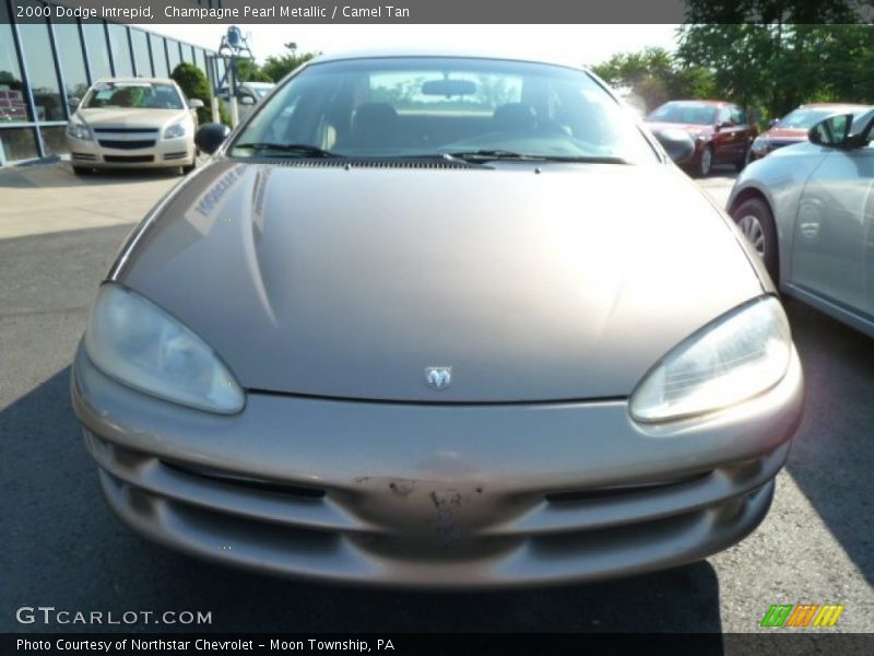 Champagne Pearl Metallic / Camel Tan 2000 Dodge Intrepid