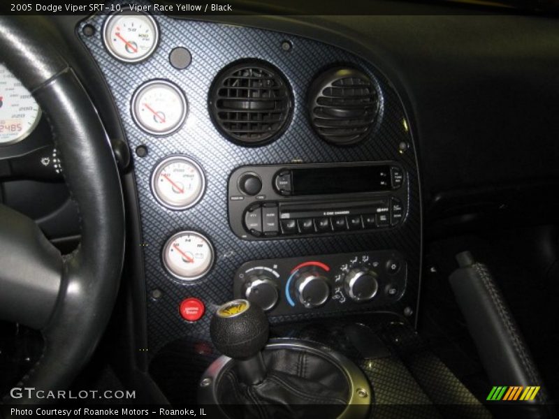 Controls of 2005 Viper SRT-10