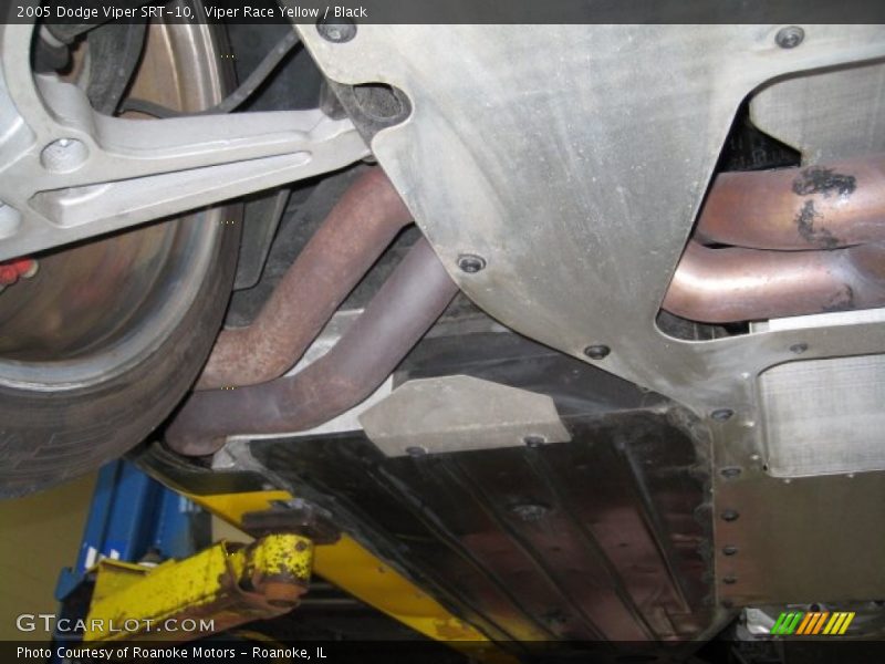 Undercarriage of 2005 Viper SRT-10