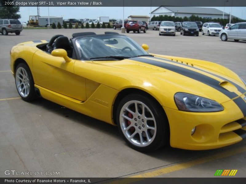 Viper Race Yellow / Black 2005 Dodge Viper SRT-10