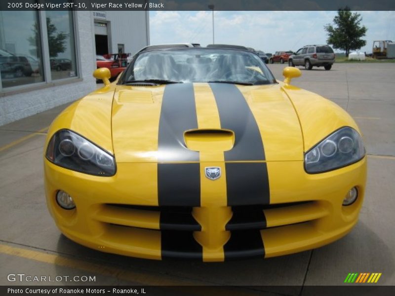 Viper Race Yellow / Black 2005 Dodge Viper SRT-10