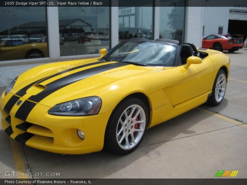 Viper Race Yellow / Black 2005 Dodge Viper SRT-10